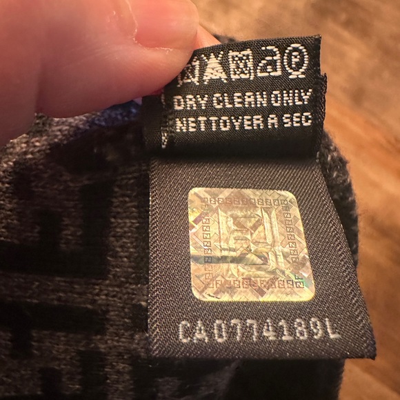 Fendi Monogram Black and Gray Beanie - Picture 5 of 8